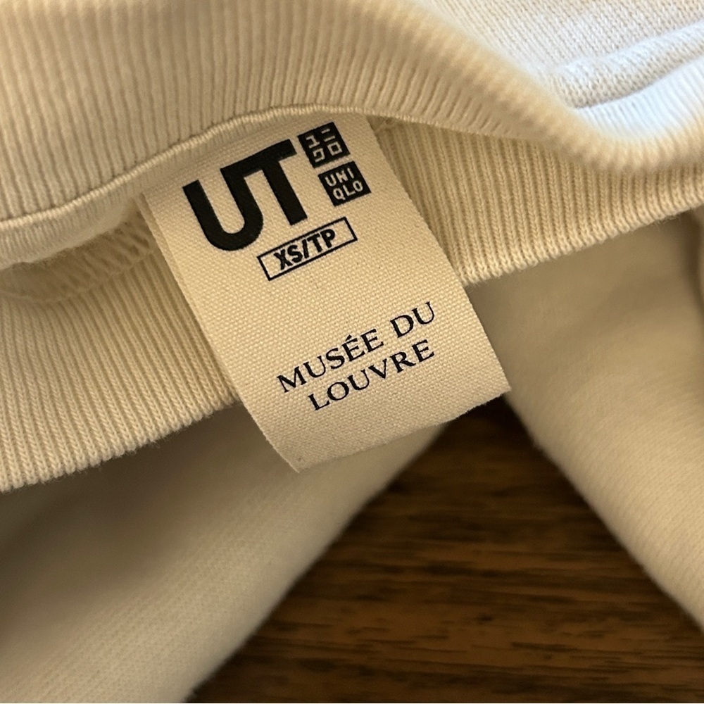Uniqlo X Musee Du Louve Collab Cream Crewneck Sweater - Picture 6 of 11
